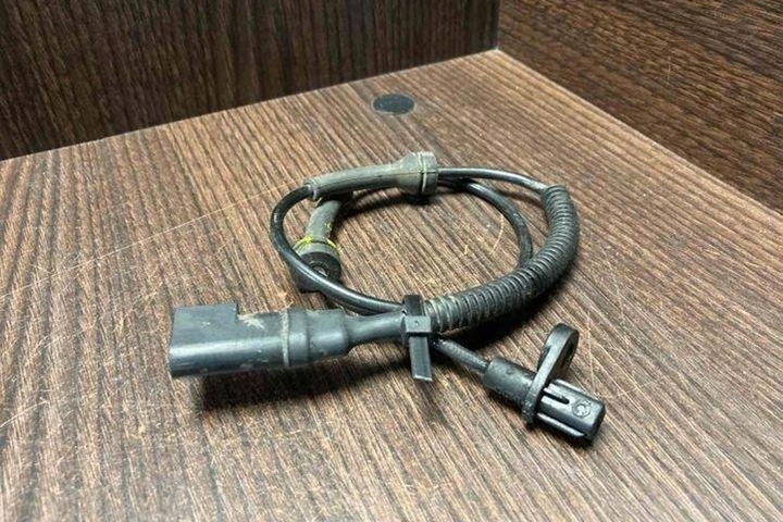 фото №6, Датчик abs переднє праві ford transit фургон 2t142b372be 2.2l дизель 114kw