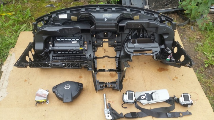 фото №9, Торпедо консоль подушки ремені nissan qashqai i j10 06-