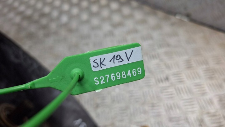 фото №7, Кпп кпп / коробка передач av6r-7002-jf focus mk3 c-max mk2 volvo s40 ii v50 1.6 tdci
