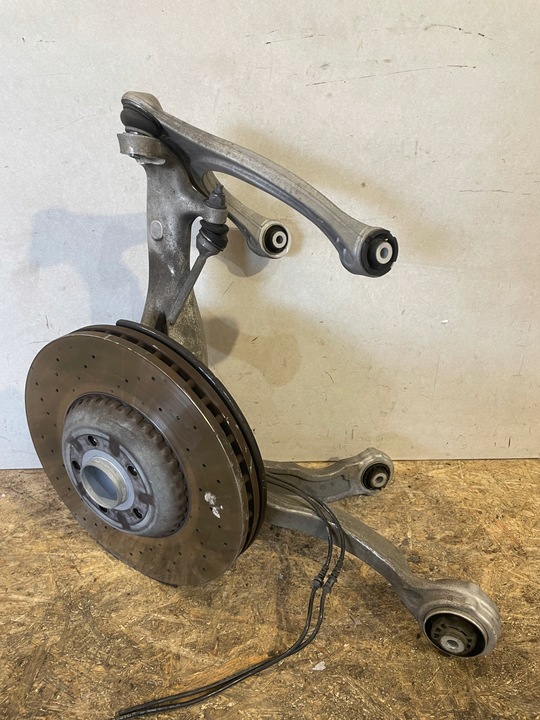 фото №1, Mercedes e-klasa w214 2wd поворотна опора праві перед важелі комплект