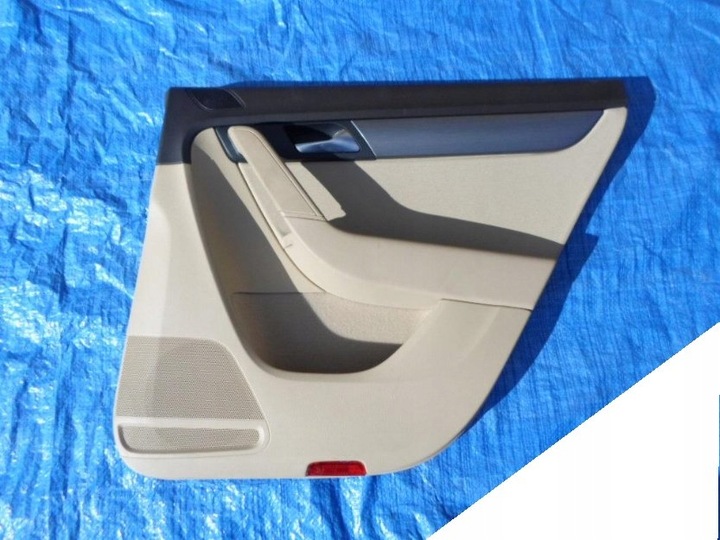 фото №1, Vw passat b7 оббивка двері праві зад бежева