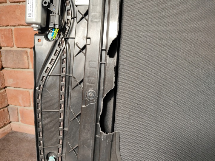 фото №12, Люк стеклянный крыша панорама bmw u06 active tourer