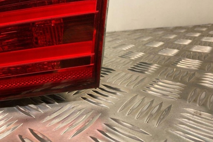 фото №14, Правая лампа крышки багажника bmw 3 f30, f80 18361112 2.0l дизель 2014