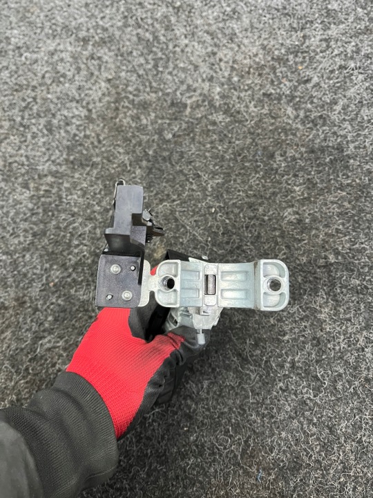 фото №6, Alfa romeo giulietta замок зажигания ключ 611411012823