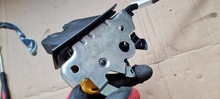 фото №8, Q7 4m ii замок крышки багажника зад трос доводчик 4m0827506d