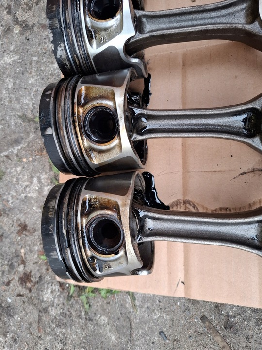 фото №5, Поршень з шатуном 2.0 tdi cff audi a4 b8 a5 q3 q5 caddy passat cc b7 tiguan