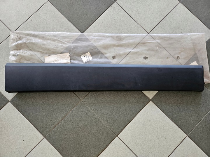 фото №1, Opel vivaro b trafic планка двері зсувних правих 93867928 нова оригінал.