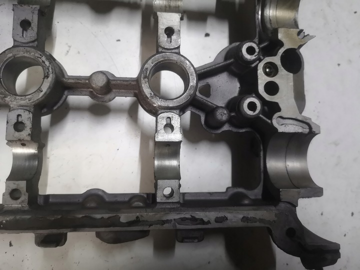 фото №6, Крышка валов головки audi 2.8 3.2 fsi 3.0 tfsi 06e103286