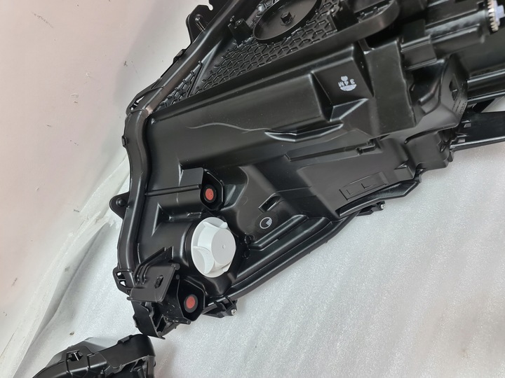 фото №13, Toyota bz4x полный led лампа левая правая перед