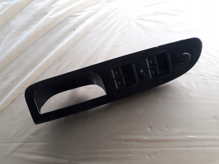 фото №1, Панель стёкла левый перед vw passat b6 3c1867171b