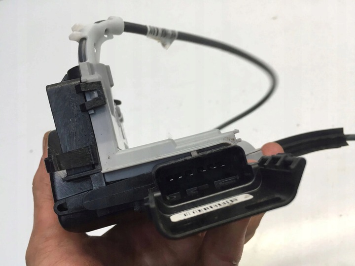 фото №5, Peugeot 2008 ii 2021 замок дверь правые зад 6pin