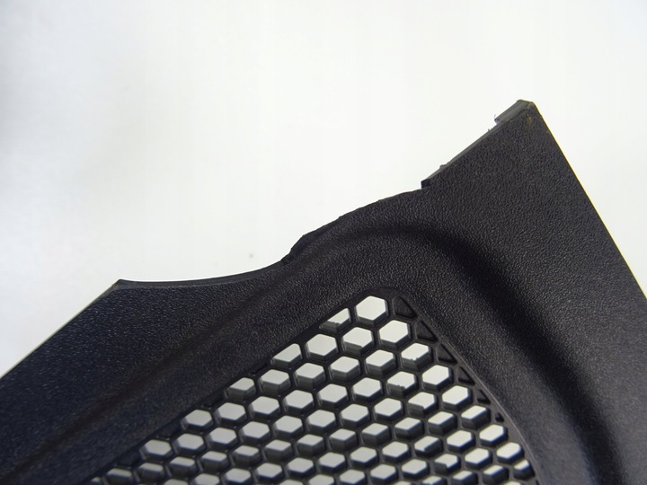 фото №8, Audi q3 83a панель под лобовым стеклом пластиковый 83b819403a