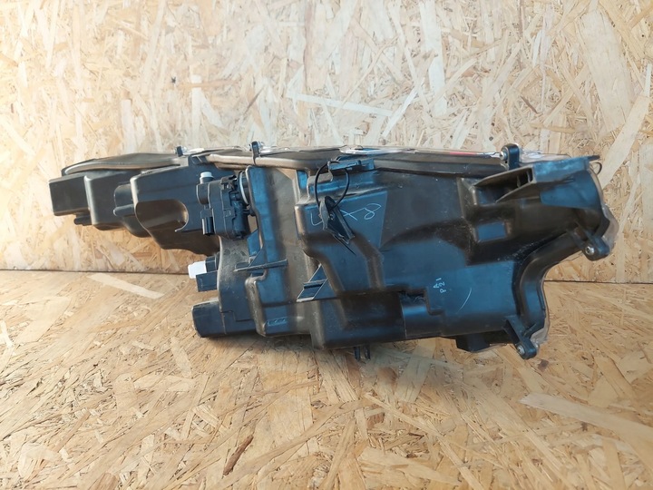 фото №15, Toyota yaris xp210 2021 лампы передние