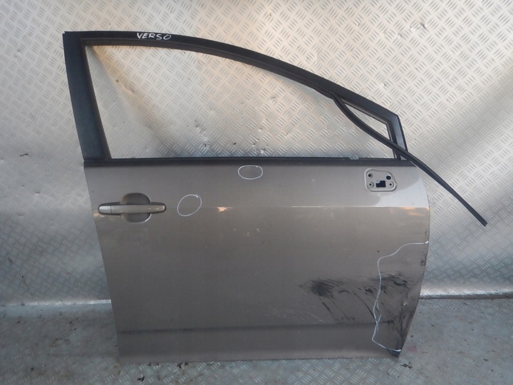 фото №1, Toyota corolla verso ii правые дверь перед передние