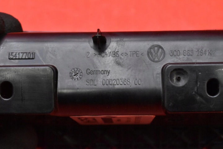 фото №7, Бардачок средний 3c0863284k vw passat b7 10-15