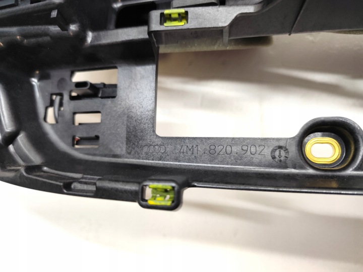 фото №8, Audi q7 4m решітка повітропровід середня led 4m1820902