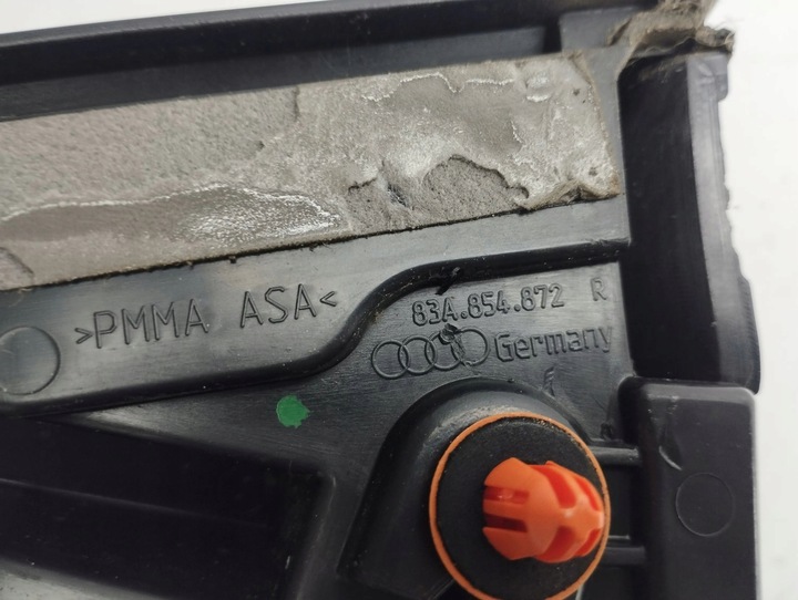 фото №11, Audi q3 f3 2019 оббивка задньої кришки багажника