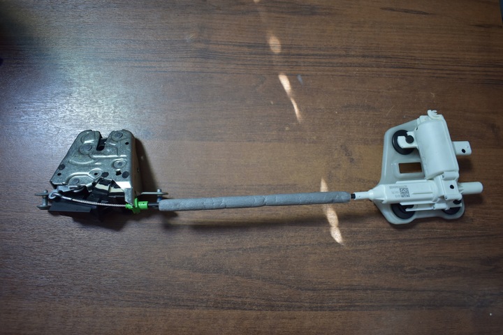 фото №1, Идеальный kpl. замок доводчик крышки зад mercedes w167 1