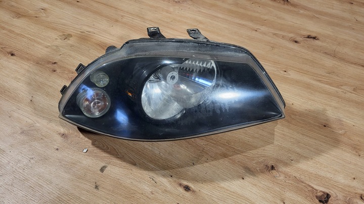 фото №1, Лампа правые перед seat ibiza iii 6l 5d 02-08 европа valeo