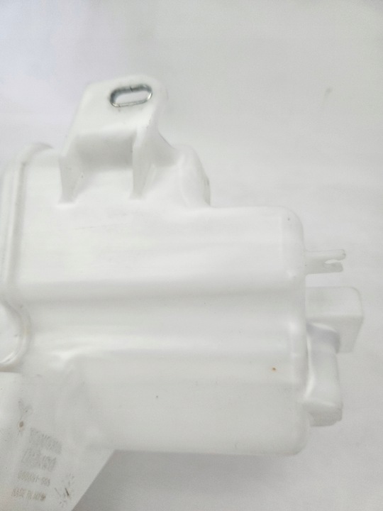 фото №13, Toyota rav4 v 2019 - бак do рідини склоомивача 060851-665