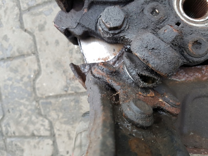 фото №6, Audi a3 8p рестайлинг 08-12r 2.0 tdi поворотный кулак правая перед