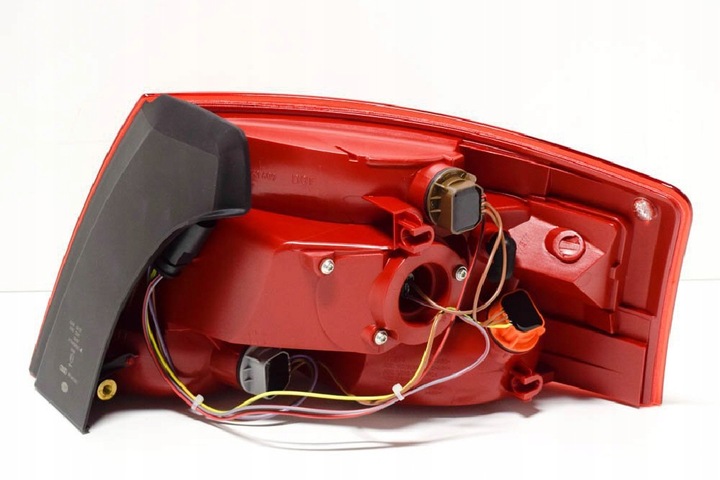 фото №6, Audi a4 rs4 cabrio b7 задние левая свет задние lhd новое оригинальные + 8h094