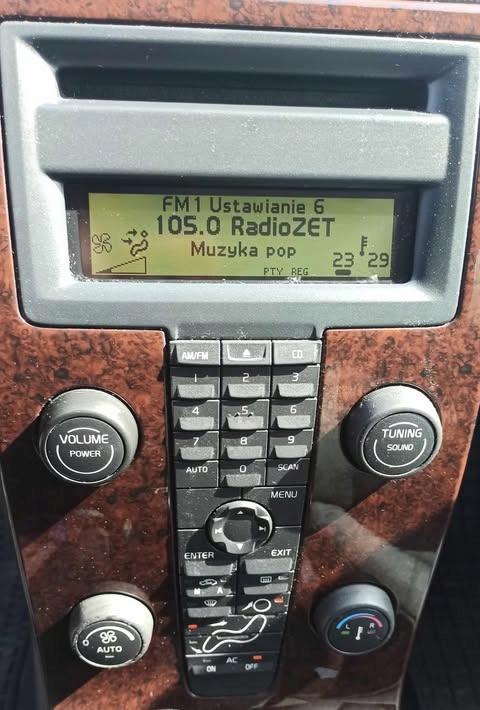 фото №1, Volvo v50 панель кондиціонера повітропровід радіо 06r. wodospad