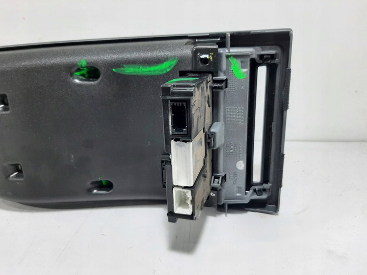 фото №11, Volvo s40 ii 06r панель кондиціонера радіо 8623067 30679647 + зчитувач дисків