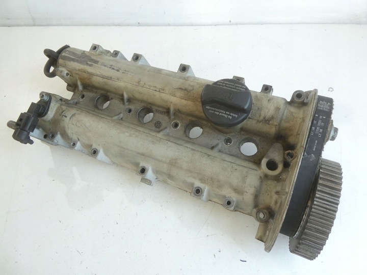 фото №1, Крышка клапанов vw golf iv 1.4 16v 036103475e
