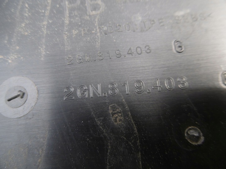 фото №7, Панель под лобовым стеклом 2gn819404 2gn819403 vw t-cross европа