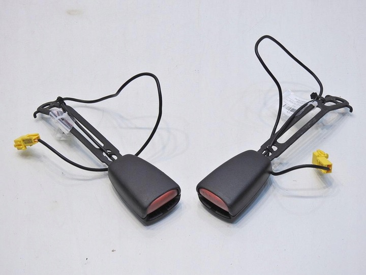 фото №2, Застёжка ремня безопасности перед saab 9-5