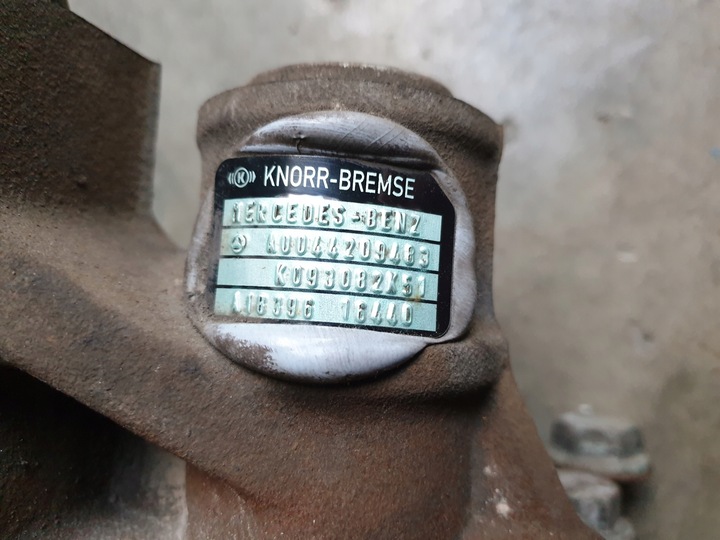 фото №3, Actros mp1 mp2 mp3 axor atego супорт гальмівний правий перед переднє зад oem