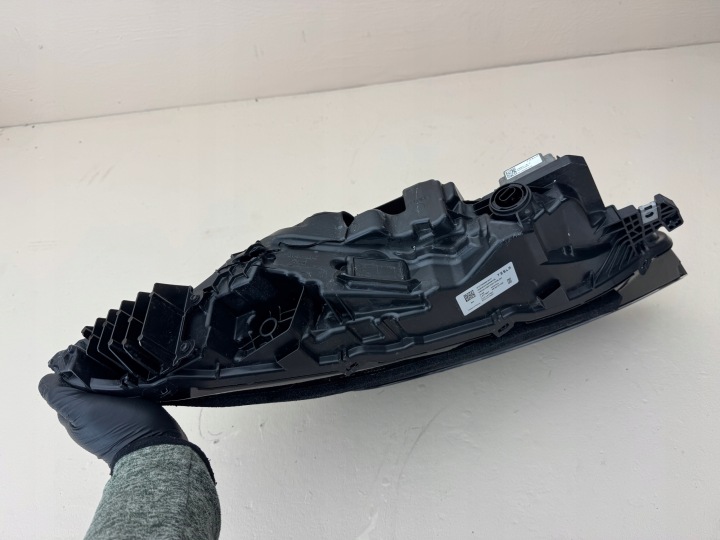 фото №13, Tesla модель 3 рестайлинг highland 23r- правая фара передняя полный led 1760889-00