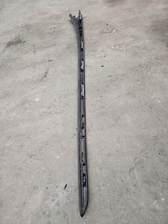 фото №6, Peugeot 5008 i 2009- планка стёкла лобовой накладка левая 96858535