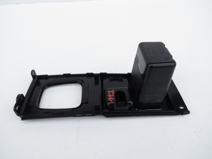 фото №9, Рамка захист панелі розподільчої капот scania r