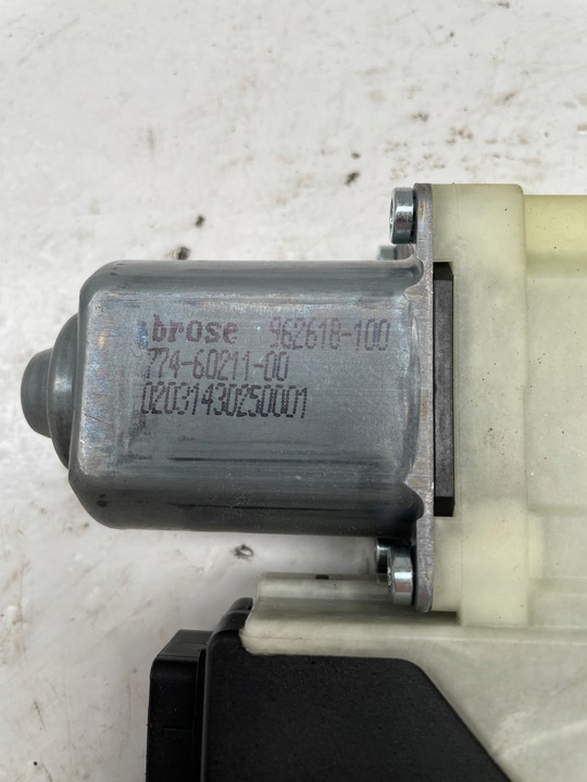 фото №5, Volkswagen passat b7 двигунчик підйому скла правий зад 3c0959794