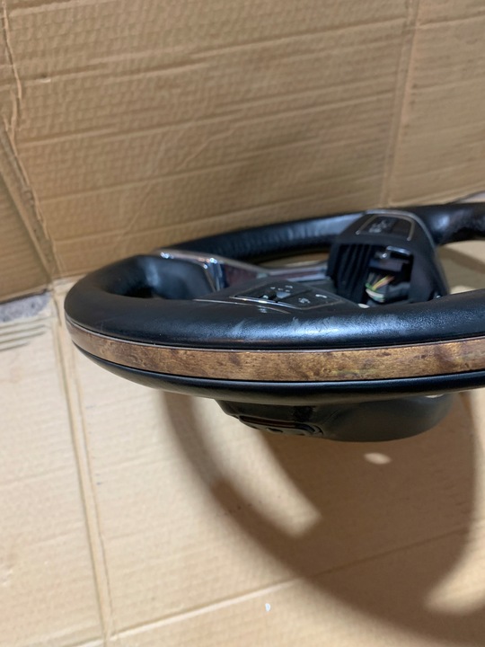 фото №8, Maserati levante руль кожа дерево