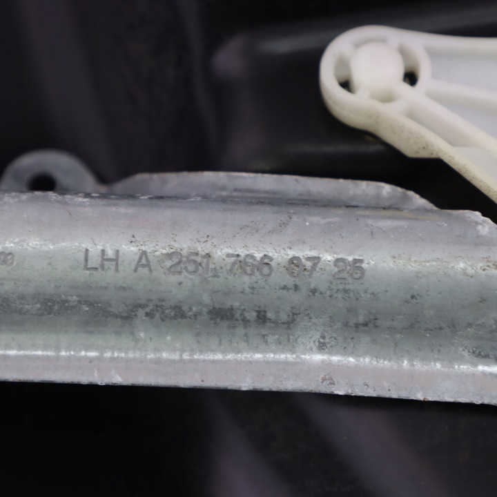 фото №9, Mercedes w251 подъемник стекла двери левые зад крепление обшивка a2517303079