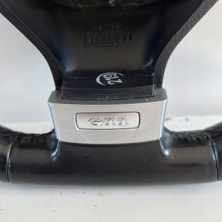 фото №7, Vw scirocco golf v gti r32 руль кожа кожаный срезанная 1k0419091at