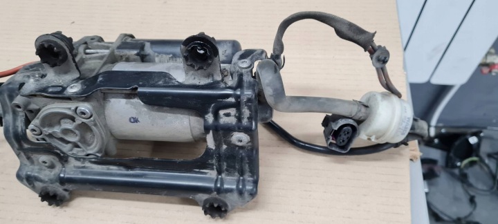 фото №15, Sq5 80a q5 рестайлинг компрессор насос подвески wabco 80a616005e