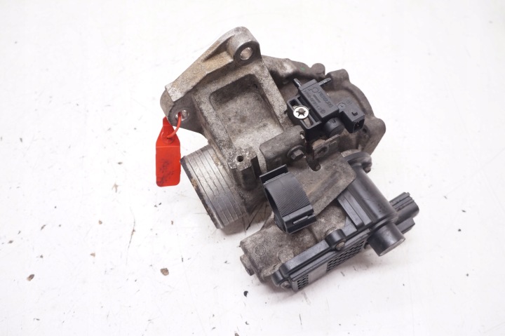 фото №5, Volvo xc70 i s80 i v70 ii s60 i клапан egr 30774813 d5244t