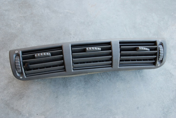 фото №1, Решётка вентиляционная воздуховод daf xf cf 106