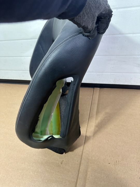 фото №7, Спинка сидіння лівий перед, ліві передні mercedes cls w218 чорні, біла nić