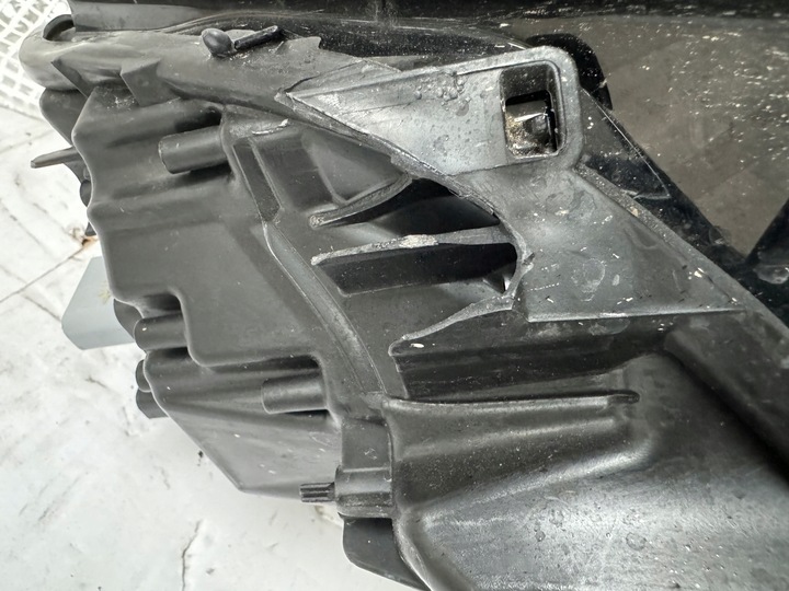 фото №6, Peugeot 308 t10 21- правая лампа полный led