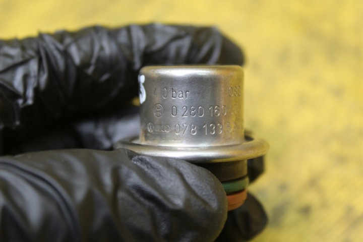 фото №6, Регулятор давления топлива a6 c5 2.4 b 078133534c