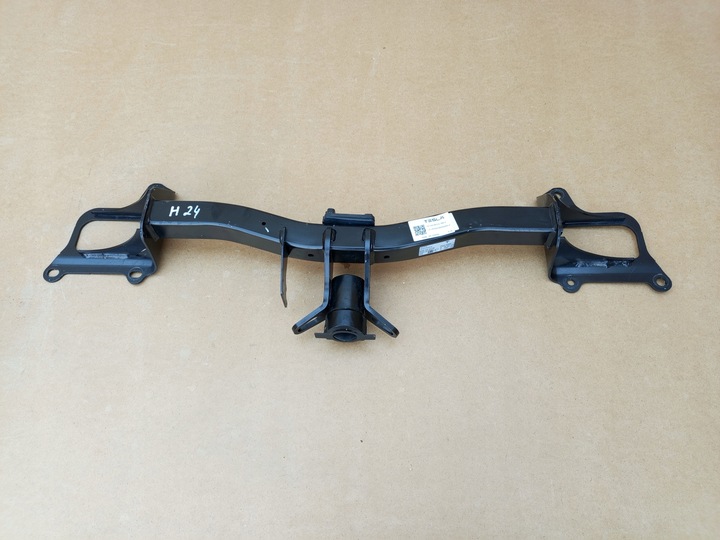 фото №15, Tesla модель 3 2017- hak буксирувальний балка 1670111-00-c