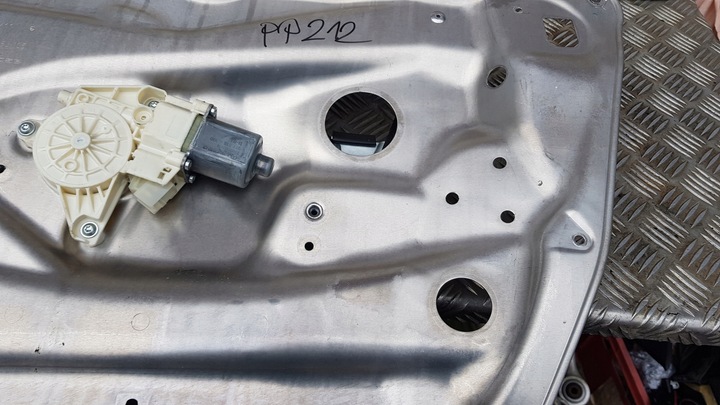 фото №9, Mercedes w212 podnśnik стёкла правые перед моторчик