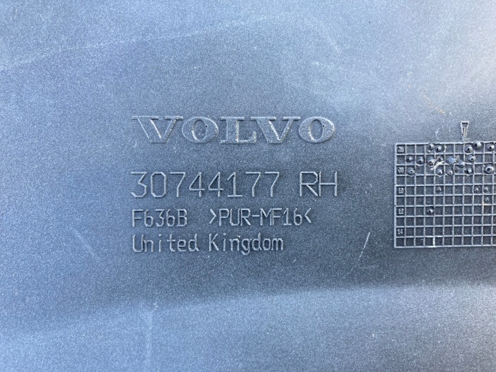 фото №10, Volvo xc90 молдинг задня права