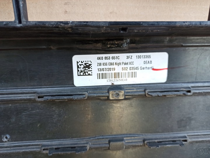 фото №7, Решітка радіатора решітка audi a6 c8 4k0853651c pdc