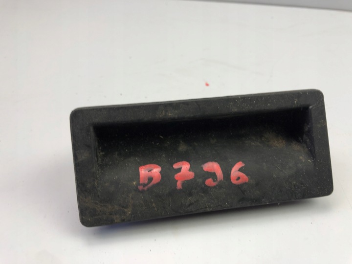 фото №11, Vw jetta мікровимикач кришки багажника 5n0827566